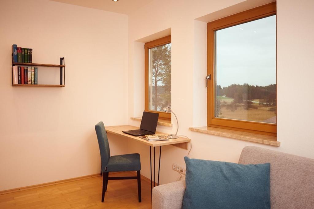 Hotel Seeblick & Ferienwohnung Bad Endorf Exterior photo